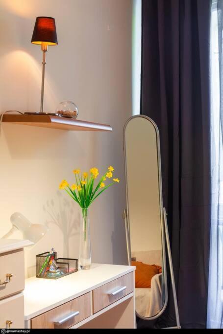 Spacious Retro Flat Close To National Stadium Warsaw Exterior photo