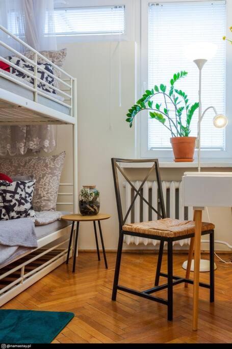 Spacious Retro Flat Close To National Stadium Warsaw Exterior photo