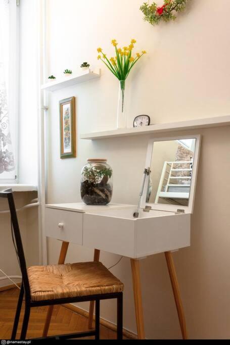 Spacious Retro Flat Close To National Stadium Warsaw Exterior photo